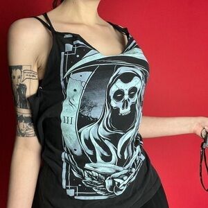 Bring me the horizon band tee cut to tank  🖤💙​​​​​​​​​​​​​​​​​​​​​